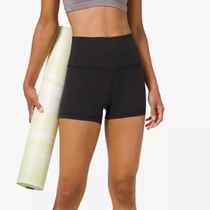 Lulu lemon align shorts 4”